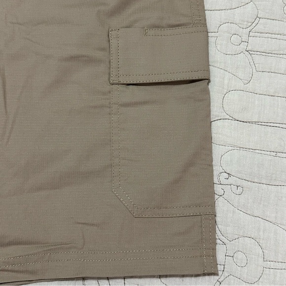 NWT Prana Men’s Double Peak Short Sz 34 10” inseam Sandbar Khaki UPF 50+ - Picture 8 of 10